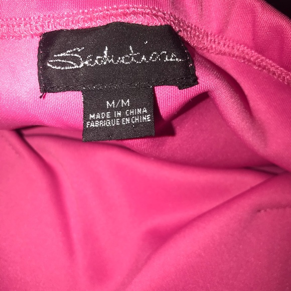 Pink dress and belt. Medium - Picture 2 of 2